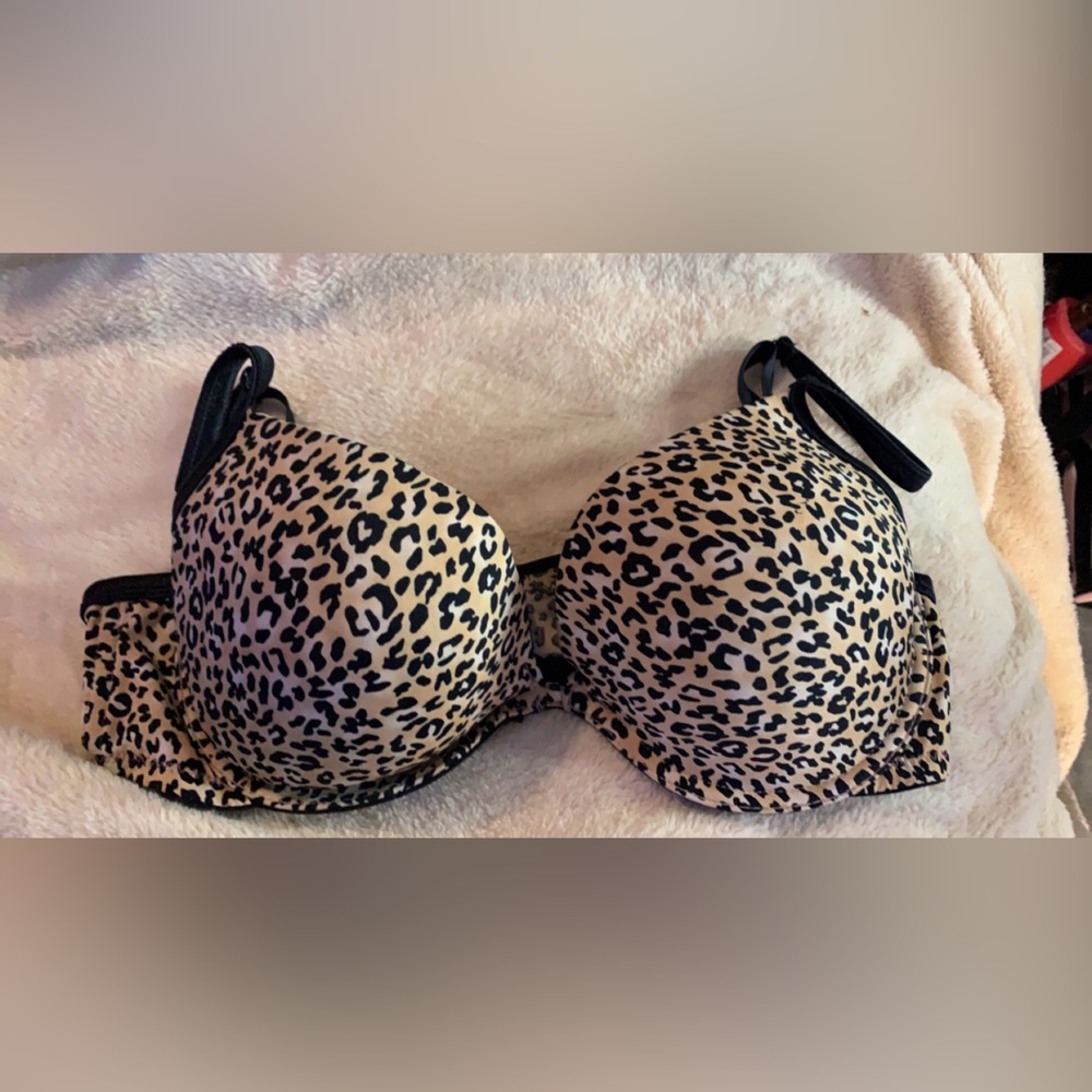 Leopard print underwire bra